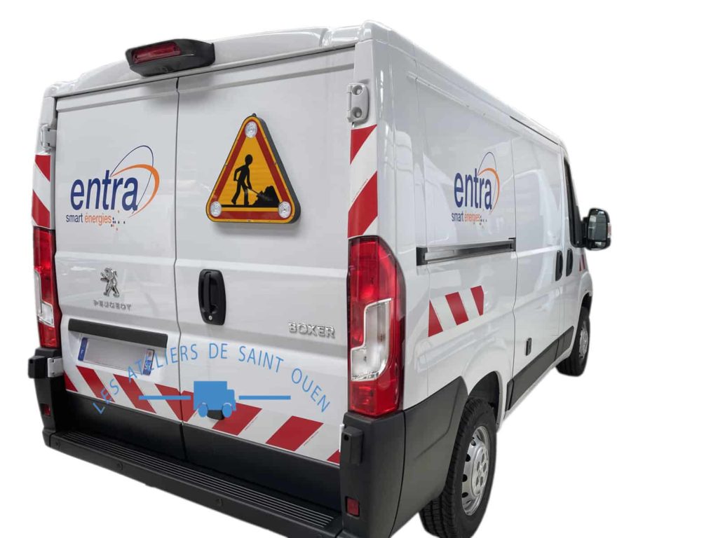 peugeot boxer avec tri flash triangle bande réfléchissante et grille aération