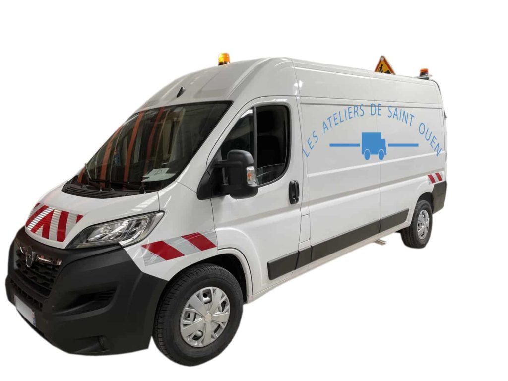 opel movano avec gyropahre et bande réfléchissante grille aération tri flash