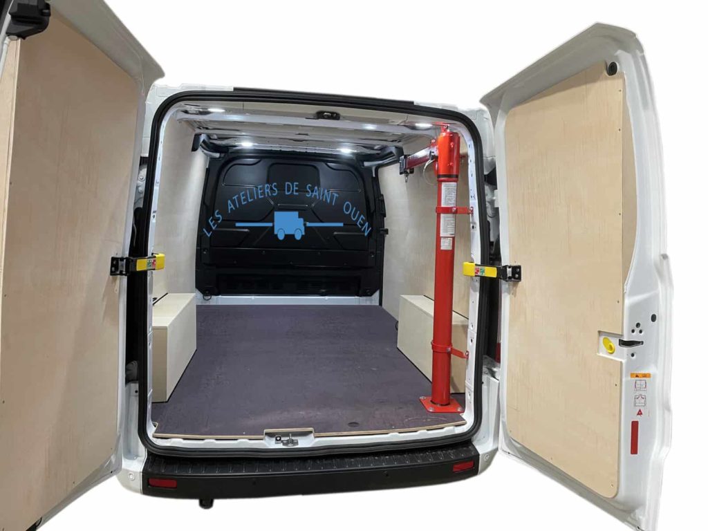 aménagement pour ford custom potence de chargement