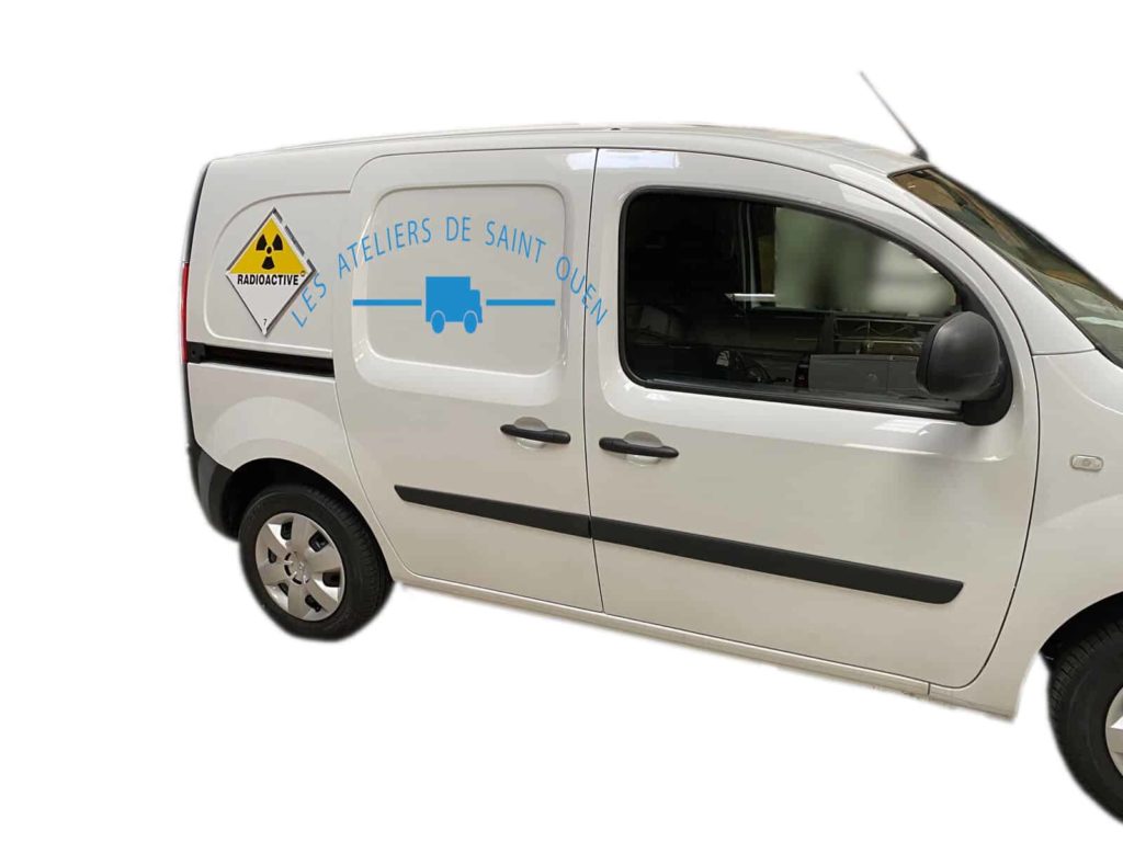 renault kangoo avec plaque adr