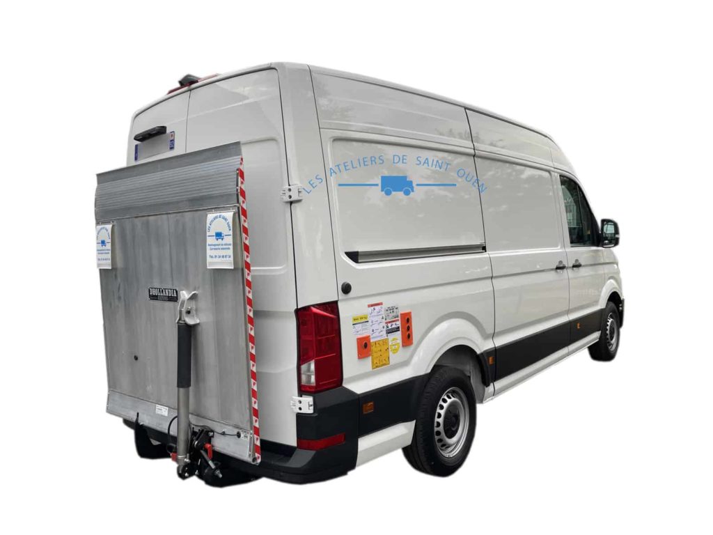 volkswagen crafter avec un hayon élévateur de chargement