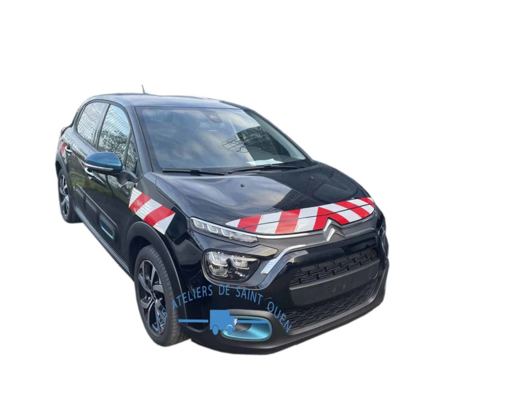 Signalisation de balisage avec bandes réfléchissantes sur citroen c3