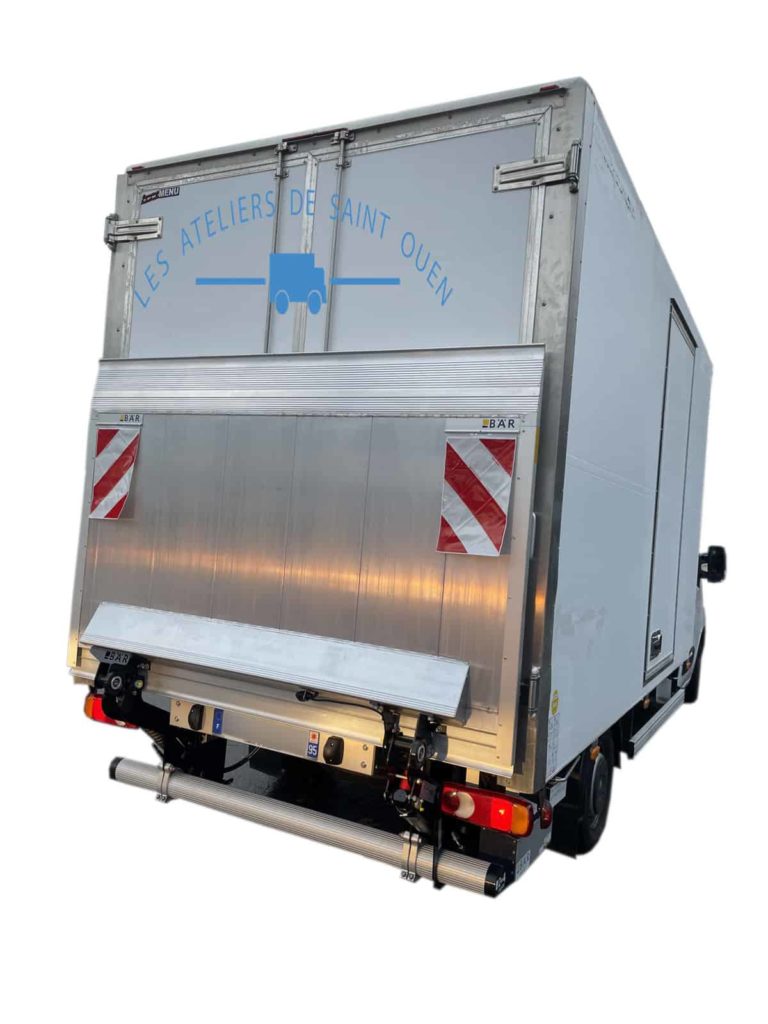 Système de chargement, hayon élévateur de 750kg installé que une caisse 20m3