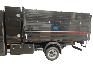 Renault master l3 benne JPm avec réhausses de ridelle sur les cotés peintes avec les coffres sur les cotés