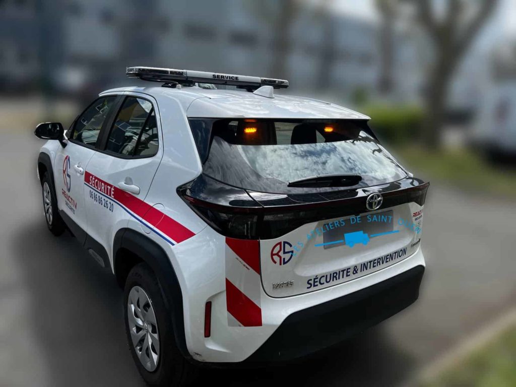 toyota yaris rampe à défilement arrière droit