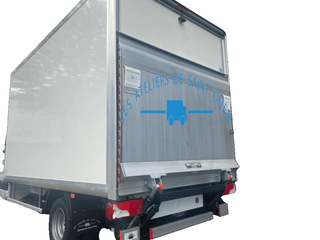 Véhicule équipé d'une caisse 20m3 et d'un hayon élévateur