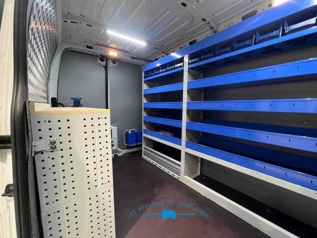 renault master atelier mobile avec étagère gauche