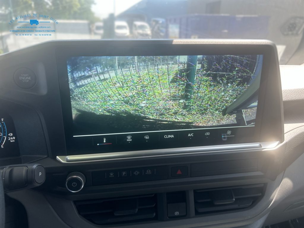 T7 équipé d'une caméra de recul