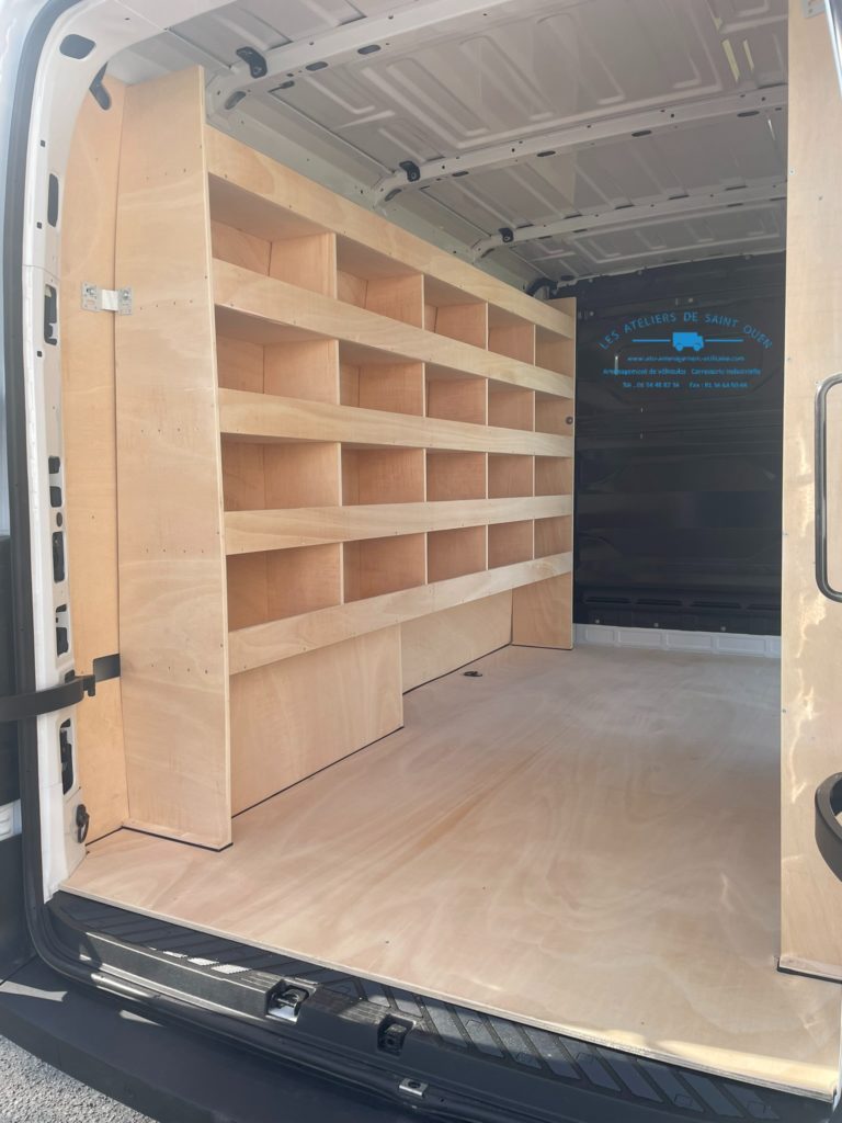 Nouveau Master avec habillage bois et étagère gauche standard