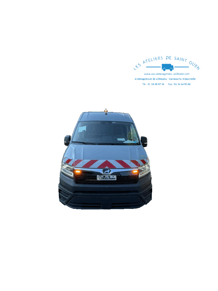 Véhicule avec gyroled orange sur pavillon, bandes réfléchissante et feux flashant