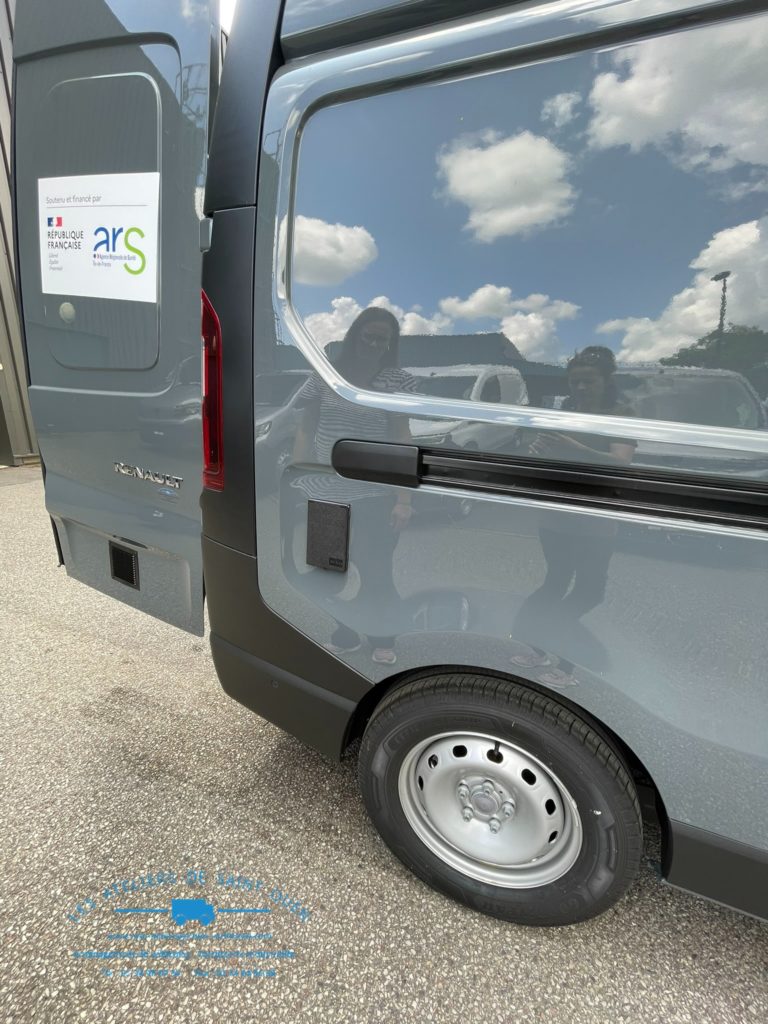 Prise de recharge extérieure