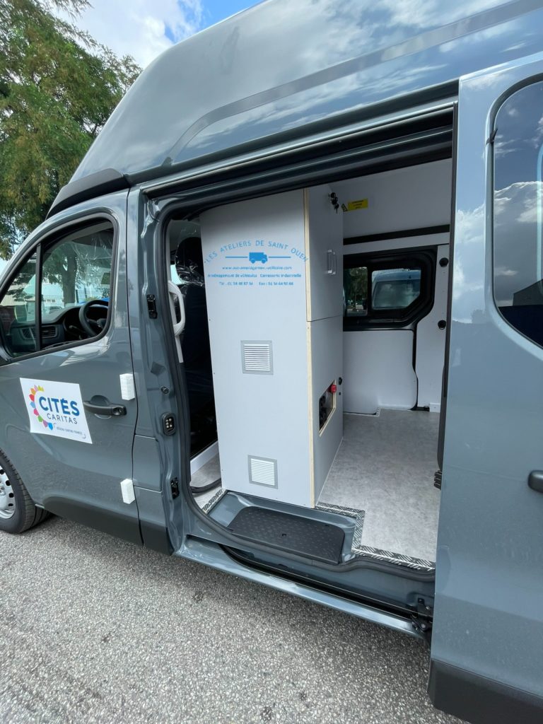 Aménagement spécifique en cp filmé gris