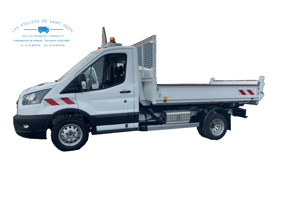 Véhicule avec bandes réfléchissantes et benne JPM