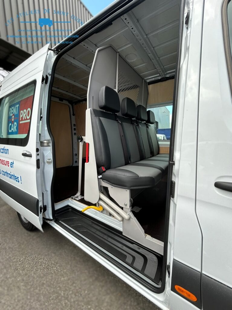 Sprinter Rent A Car avec cabine approfondie repliable