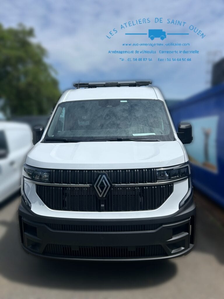 Renault Master avec rampe lumineuse service